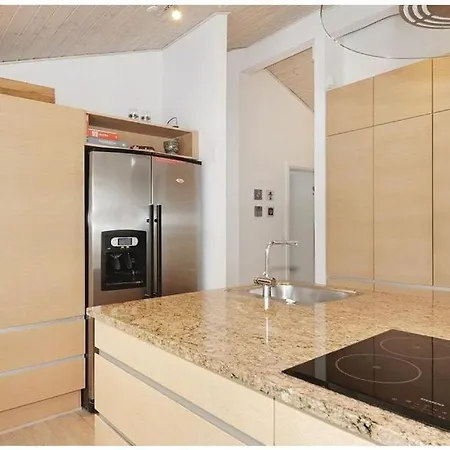 度假居 Luksus Sommerhus Beliggende I 9300 *