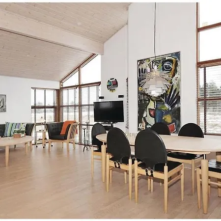 Luksus Sommerhus Beliggende I 9300 Sæby